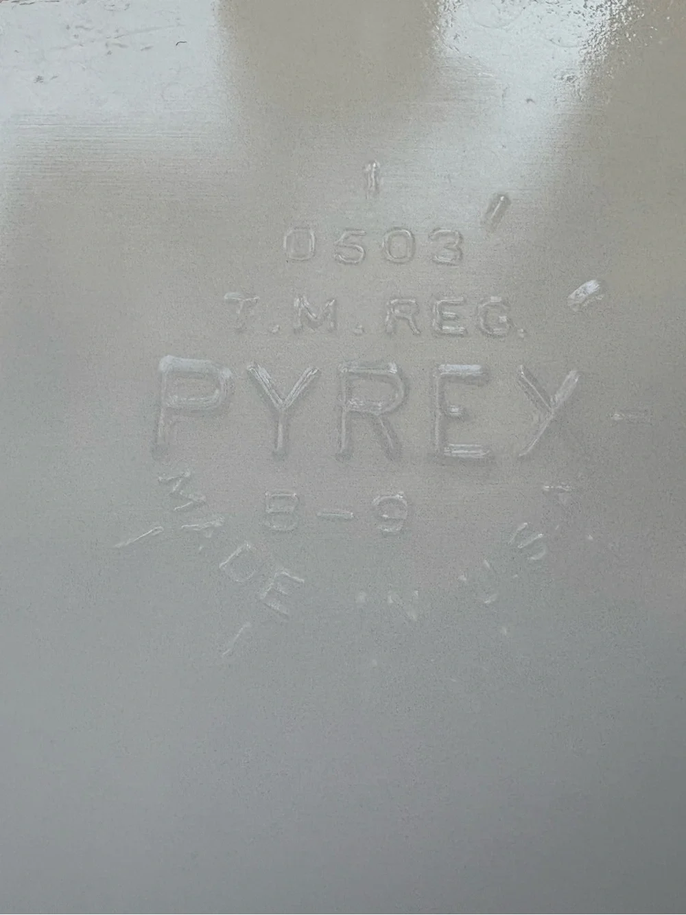 Vintage Pyrex dish with lid